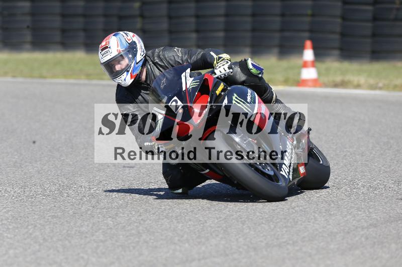 Archiv-2025/49 26.08.2025 Cornu Master School ADR/rot-rouge/2